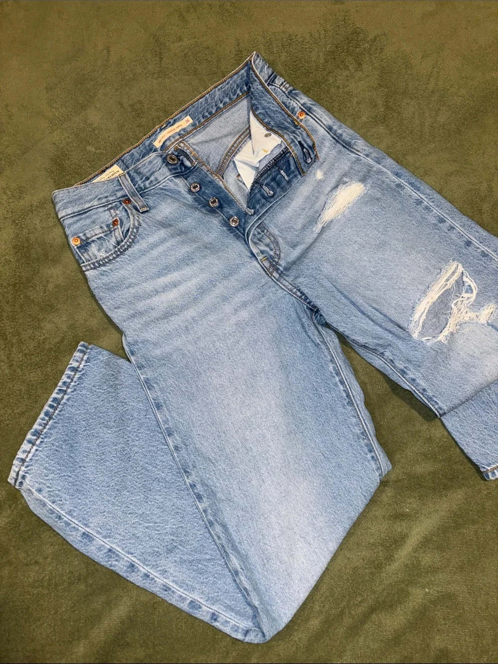 levi’s ribcage straight ankle distressed light blue women’s jeans